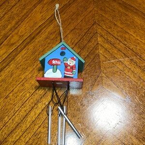 5 for $25 💸💸💸💸💸 
Blue Birdhouse with Santa Wind Chime